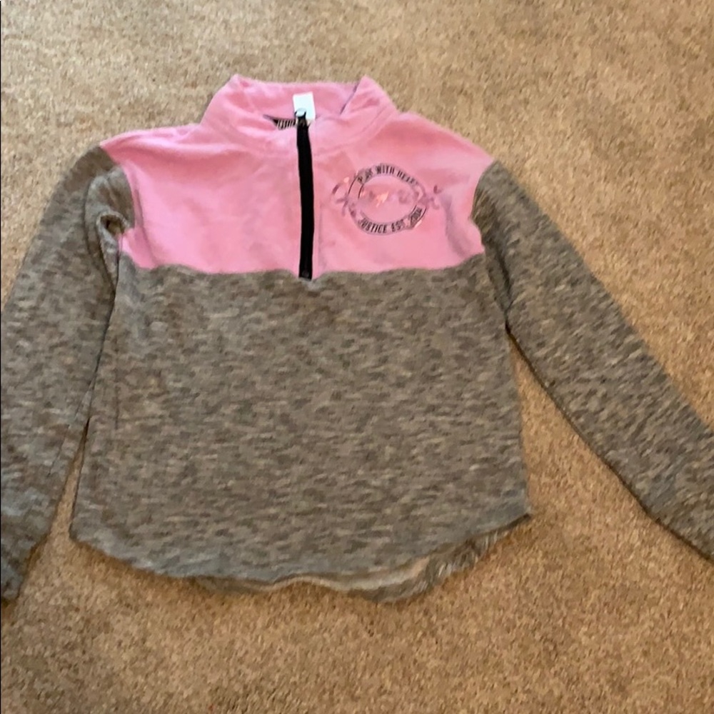 Justice GYMNAST pullover size 8 EUC